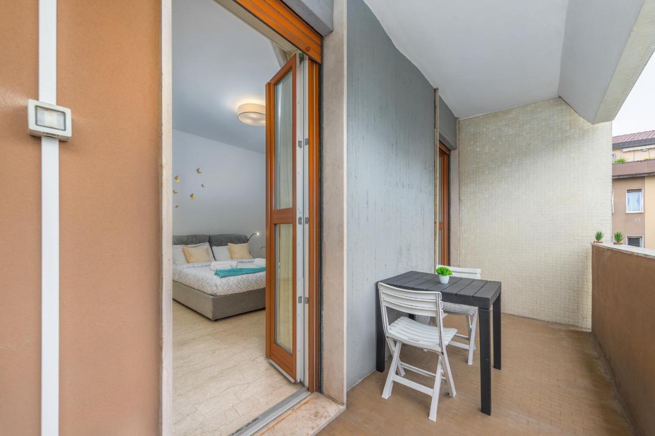 Niguarda-Zara Xxl Home,Two Balconies,Wifi,Family Mailand Exterior foto